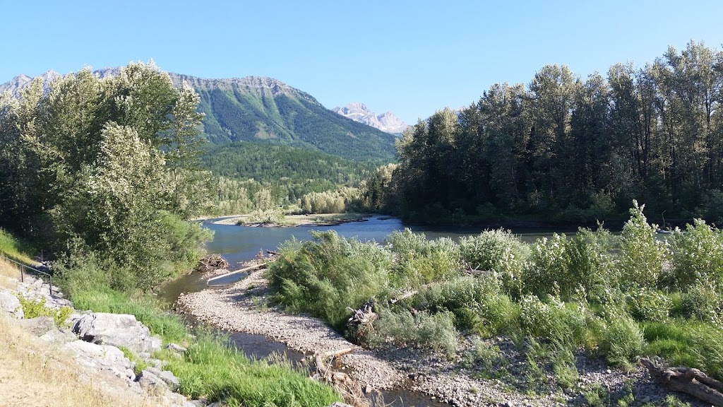 Pinnacle Ridge Resort | 5547 Vanlerberg Rd, East Kootenay C, BC V0B 1G0, Canada | Phone: (250) 423-2606