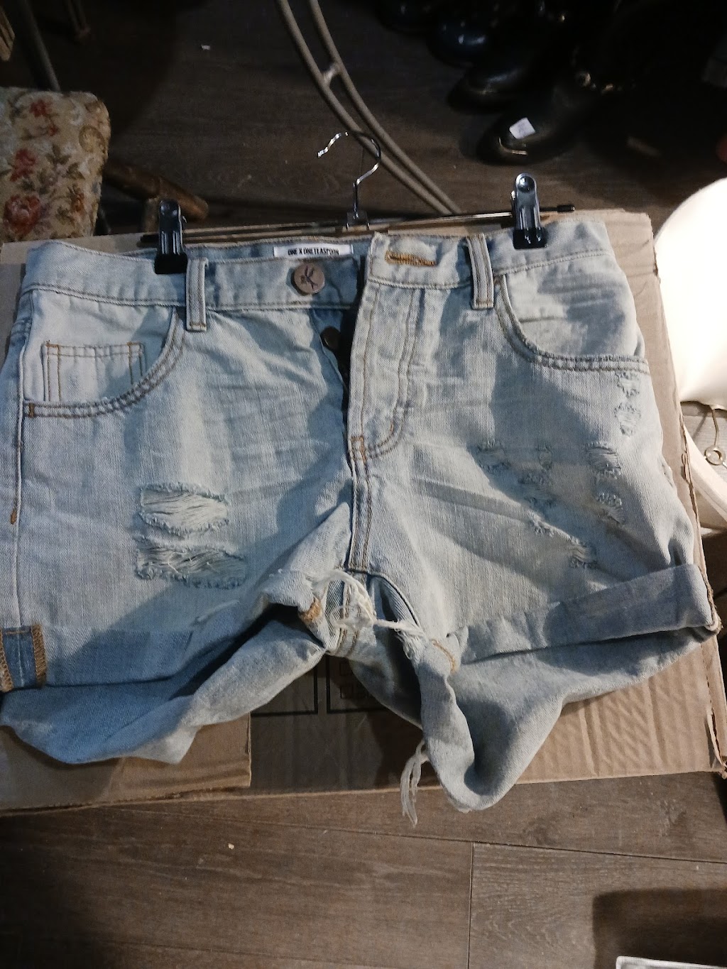 Sheps Closet | 196 Church St, Georgina, ON L4P 1J7, Canada | Phone: (416) 788-5336