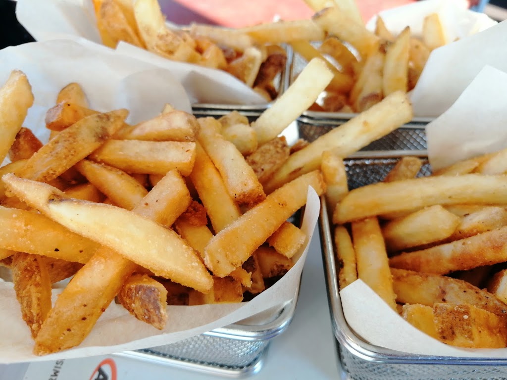 A&W Canada | 1063 Chemong Rd, Peterborough, ON K9H 7R8, Canada | Phone: (705) 874-0422