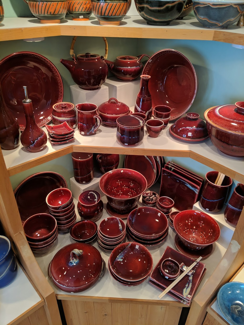 Poterie Mont-Tremblant | 914 Rue des Thuyas, Mont-Tremblant, QC J8E 2N6, Canada | Phone: (819) 429-6750