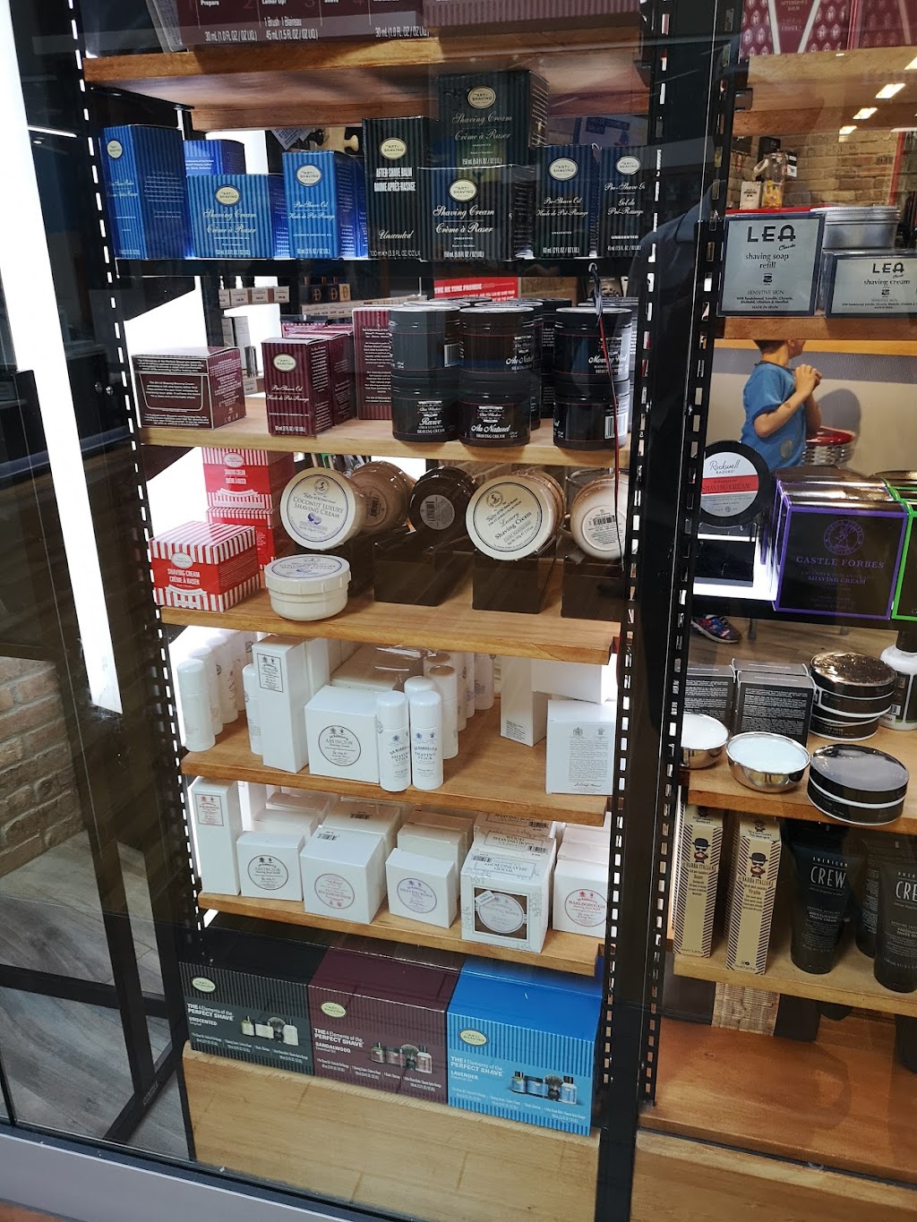 Tommy Guns Original Barbershop | 5000 Canoe Pass Wy #654, Tsawwassen, BC V4M 0B3, Canada | Phone: (604) 383-4867