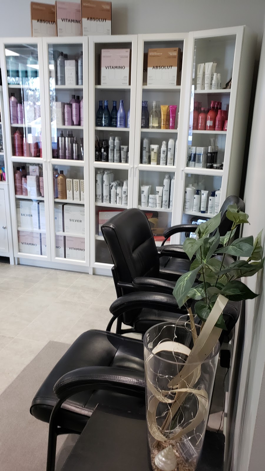 Coiffure Le Studio | 5121 Bd Chauveau O local 112, Québec, QC G2E 5A6, Canada | Phone: (418) 657-9654