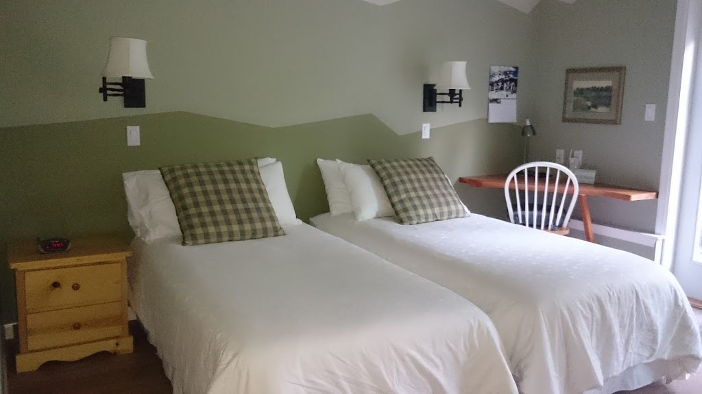 Meadowbrook Suite | 41432 Meadow Ave, Brackendale, BC V0N 1H0, Canada | Phone: (604) 815-3022