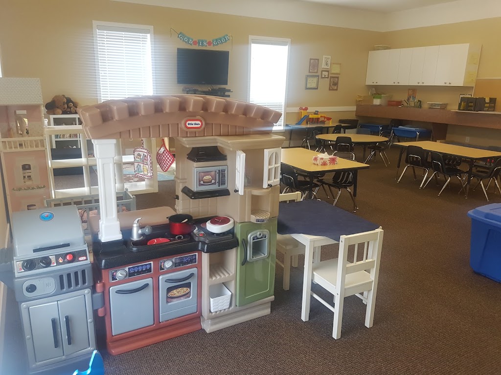 Moms dream daycare | 9004 153 Ave NW, Edmonton, AB T5Z 3L6, Canada | Phone: (587) 926-3865