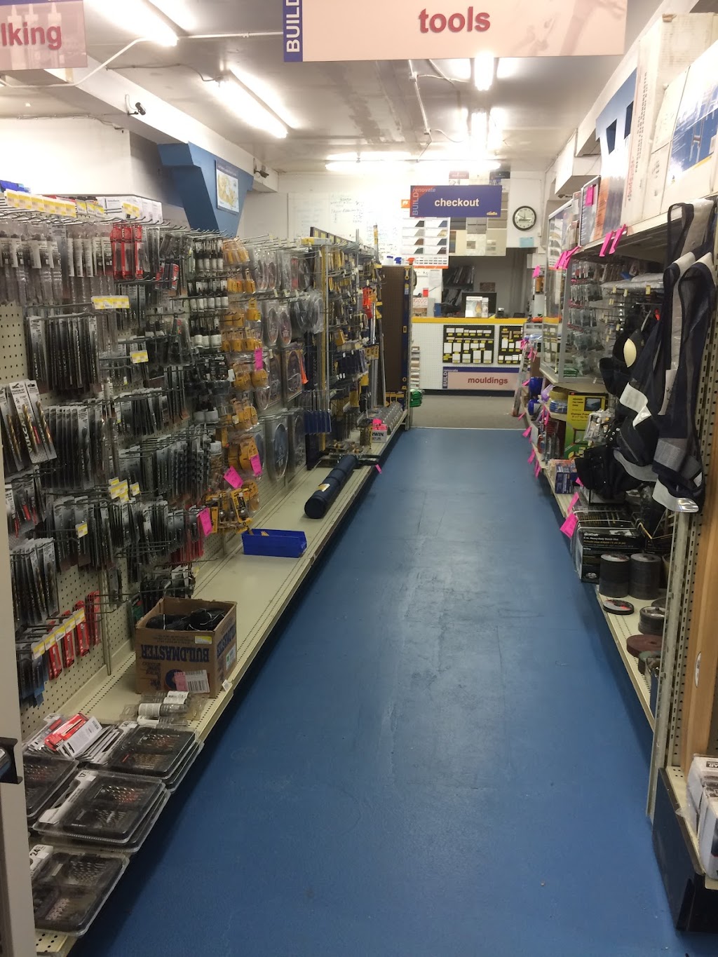 Grand Forks Renovation Centre | 7450 4 St, Grand Forks, BC V0H 1H0, Canada | Phone: (250) 442-2270