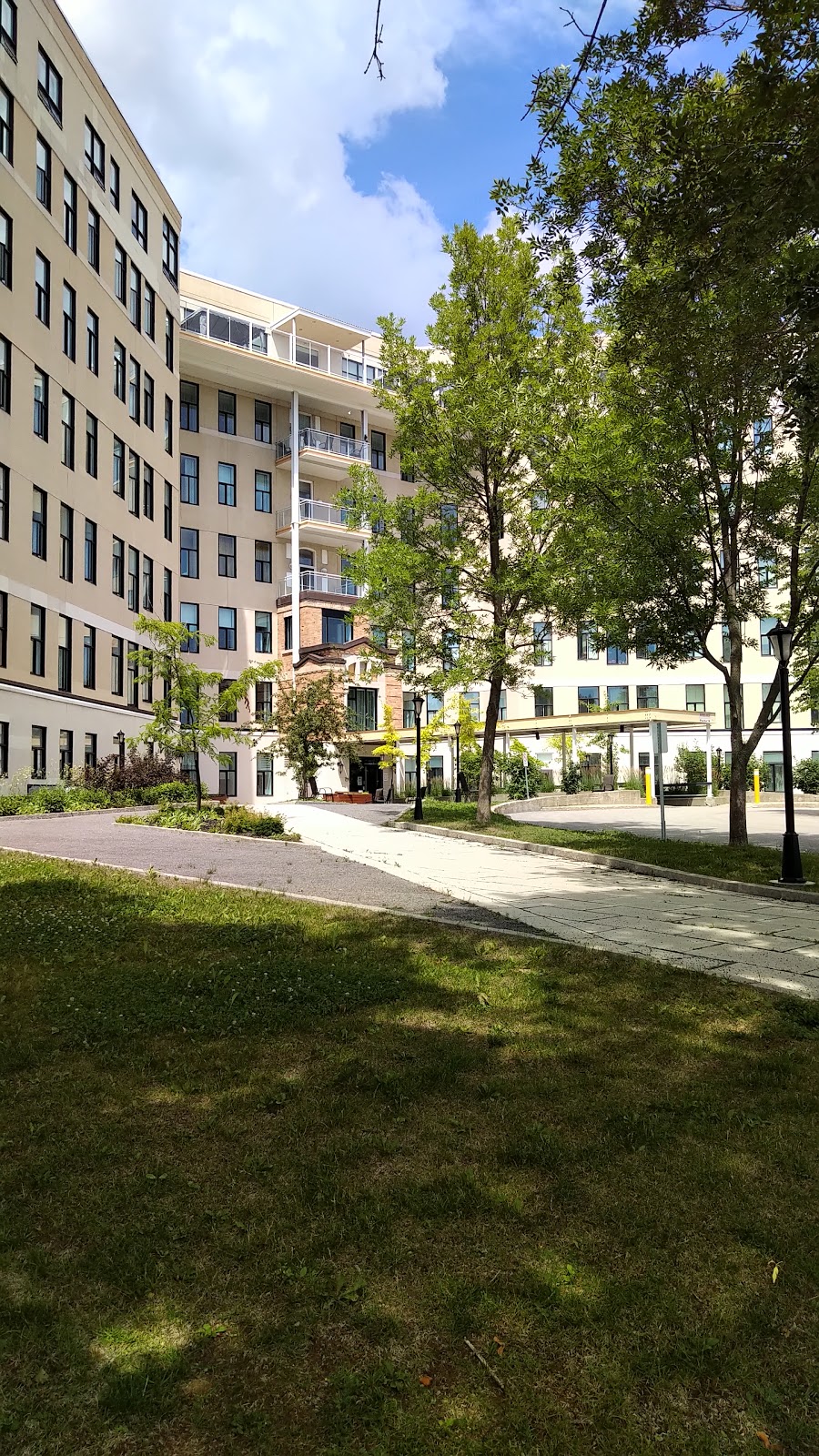 Residence Cardinal Vachon | 2900 Rue Alexandra, Québec, QC G1E 7C7, Canada | Phone: (418) 666-7953