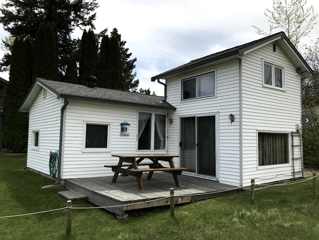 Blindbay Vacations | 2461 Blind Bay Rd, Blind Bay, BC V0E 1H2, Canada | Phone: (250) 675-3281