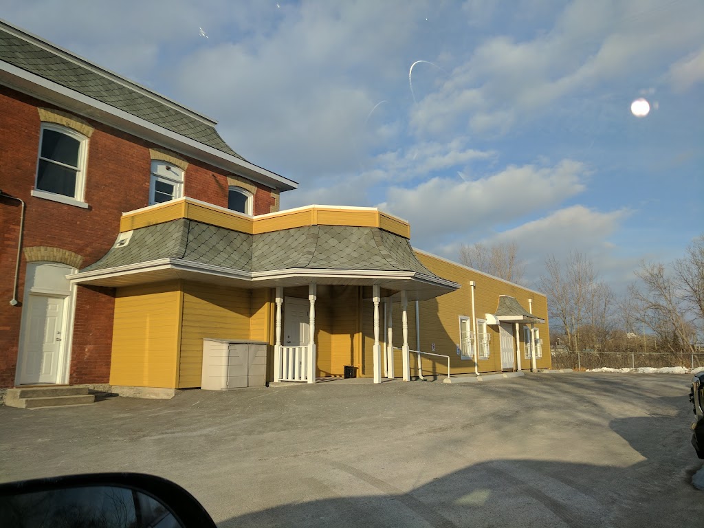 Foster Ward Community Ctr | 75 St Paul St, Belleville, ON K8N 1B1, Canada | Phone: (613) 771-1280