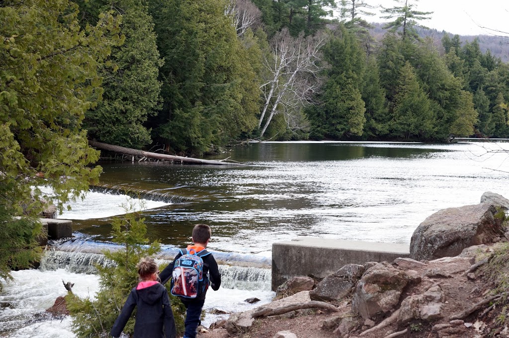 Gatineau Park Welcome Area | Prom. de la Gatineau, Gatineau, QC J9A, Canada | Phone: (613) 239-5000