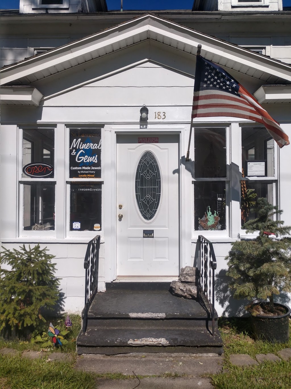 St. Lawrence Minerals and Gems | 183 W Broadway St, Cape Vincent, NY 13618, USA | Phone: (585) 225-4640
