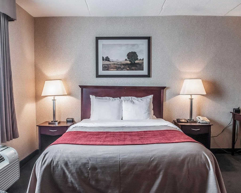 Comfort Inn | 31 Topflight Dr, Mississauga, ON L5S 1Y1, Canada | Phone: (905) 564-5152
