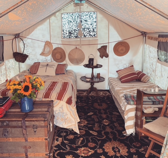 Friends of Mine Float Camp | On the water, Secret Cove, BC V0N 1Y2, Canada | Phone: (604) 710-6747