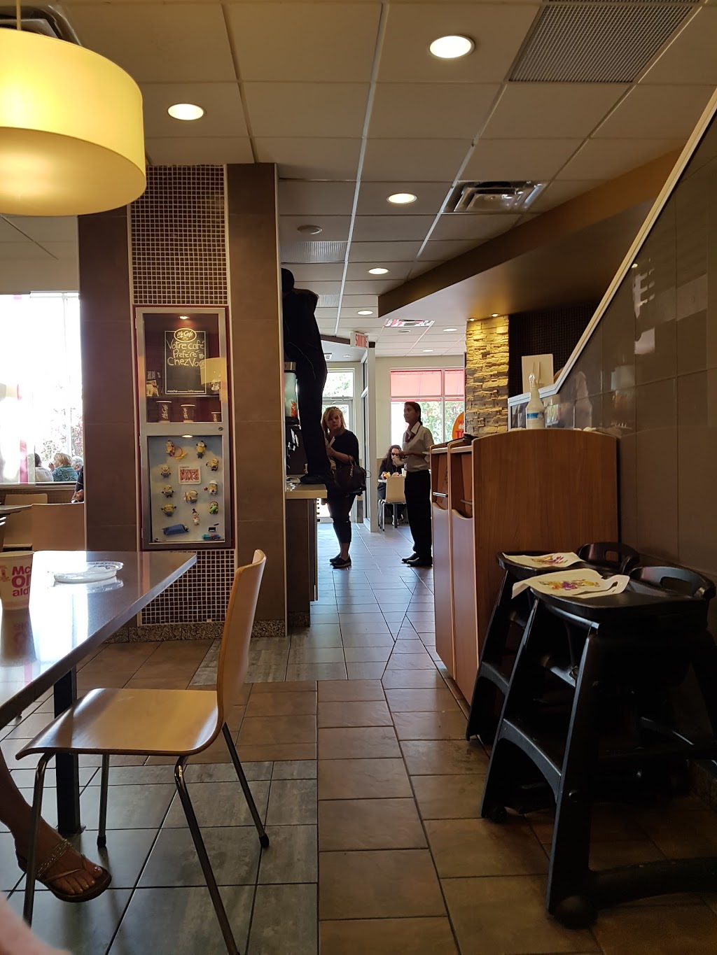 McDonalds | 575 Chemin de Touraine Bureau 400, Boucherville, QC J4B 5E4, Canada | Phone: (450) 641-7800