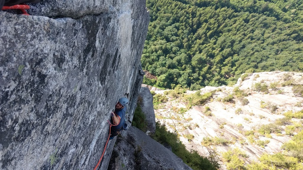 Splitter Guiding | 38064 Cleveland Ave #11, Squamish, BC V8B 0B3, Canada | Phone: (604) 848-9870
