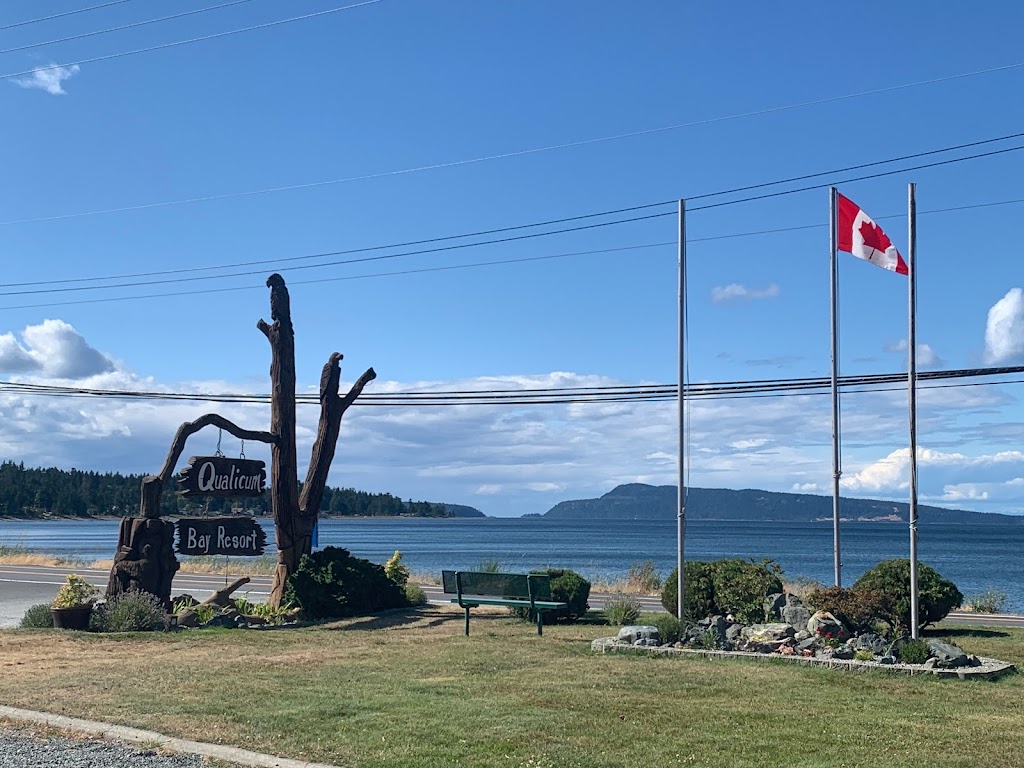 Qualicum Bay Resort | 5970 W Island Hwy W, Qualicum Beach, BC V9K 2N1, Canada | Phone: (250) 757-2003