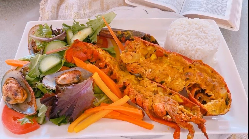 La kitchen | 3 Madronna Gardens, Brampton, ON L7A 2V5, Canada | Phone: (437) 388-1272