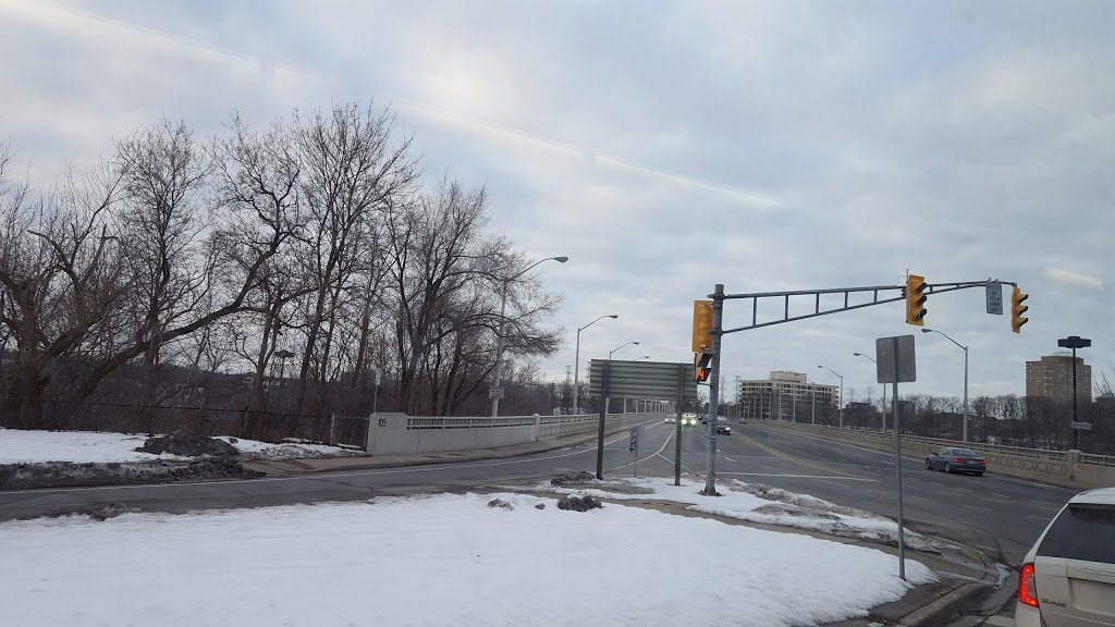 Kiwanis Parkette | 1410 Pape Ave, East York, ON M4K 3N2, Canada