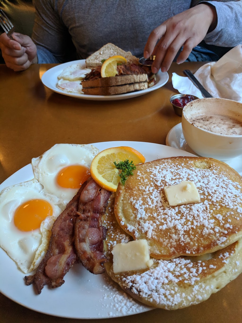Stellas on Grant | 1895 Grant Ave, Winnipeg, MB R3N 1Z2, Canada | Phone: (204) 488-7810