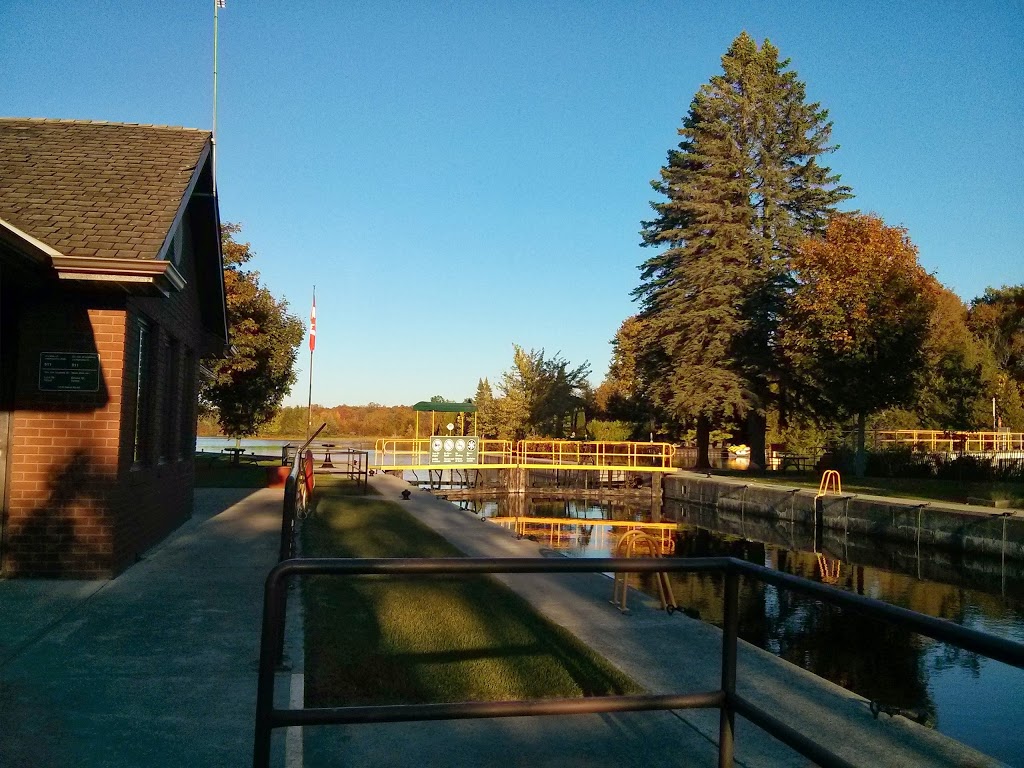 Lockside Manor | Brock, Regional Municipality, 51 Ball Ave E, Beaverton, ON L0K 1A0, Canada | Phone: (705) 426-3084