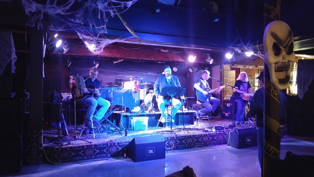 Lions Head Tavern | 7880 Wyandotte St E, Windsor, ON N8S 1S9, Canada | Phone: (519) 945-4773