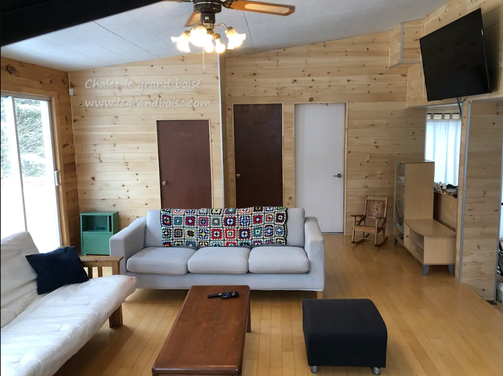 Chalet le grand boisé | 3140 Chemin des Monts, Chertsey, QC J0K 3K0, Canada | Phone: (514) 571-9644