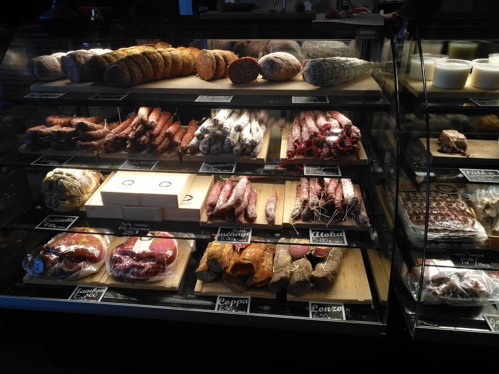 Les Cochons tout ronds | 192 QC-222, Racine, QC J0E 1Y0, Canada | Phone: (450) 532-2827