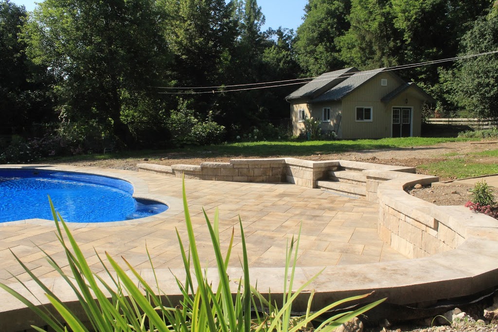 Northern Oak Landscapes | 455 Hazelhurst Rd, Mississauga, ON L5J 2Z7, Canada | Phone: (905) 510-5467