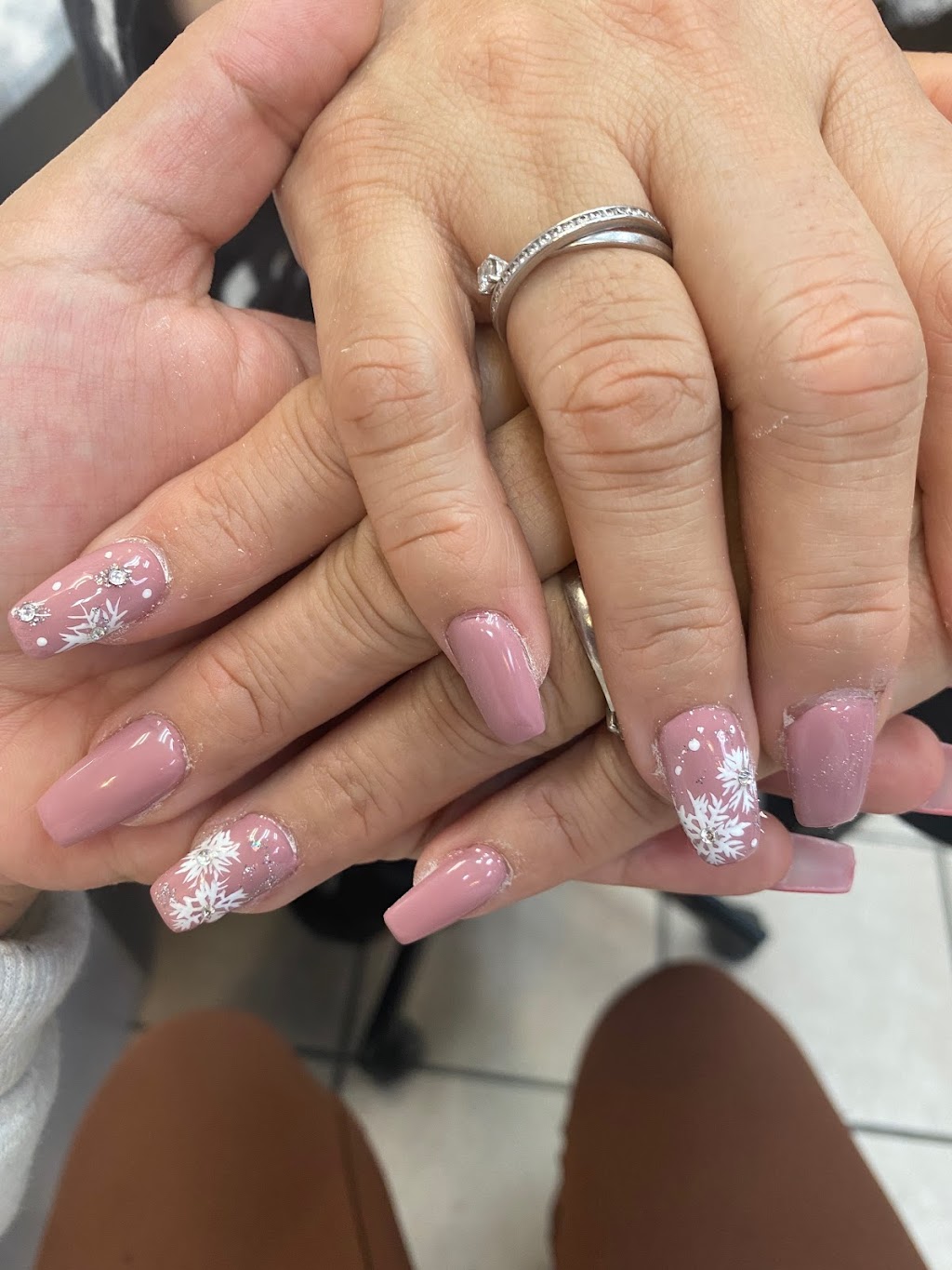 Diamond Blue Nail Spa | 5725 Vedder Rd #7, Chilliwack, BC V2R 3N3, Canada | Phone: (604) 769-0888
