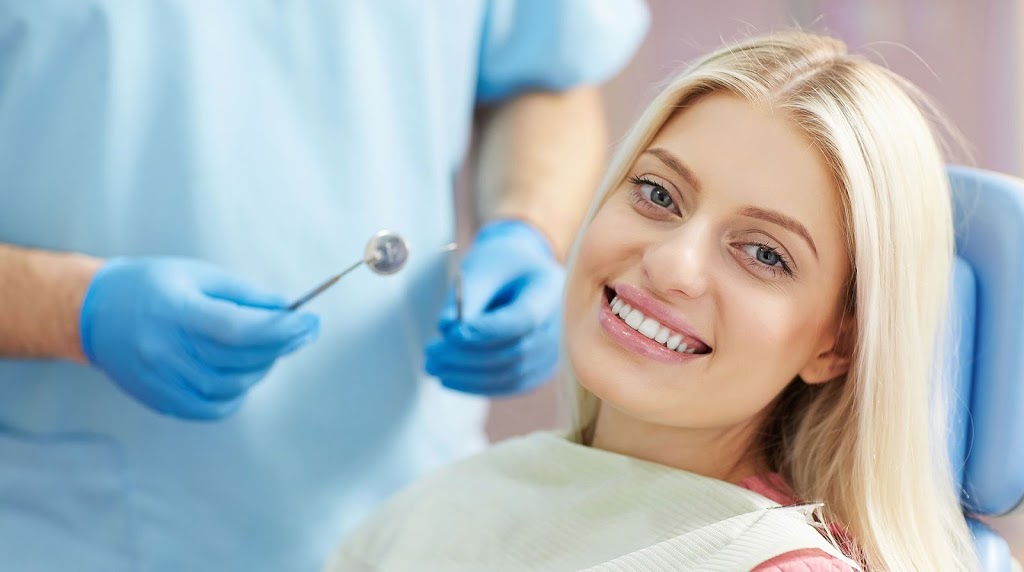 Lakeshore Smiles Dentistry | 3867 Lake Shore Blvd W, Etobicoke, ON M8W 0A4, Canada | Phone: (416) 503-3000