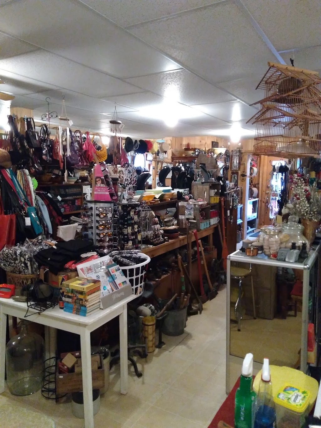 Foxfire Gallery, Gifts & Antiques | 33041 Hastings County Rd 62, Maynooth, ON K0L 2S0, Canada | Phone: (613) 338-3338