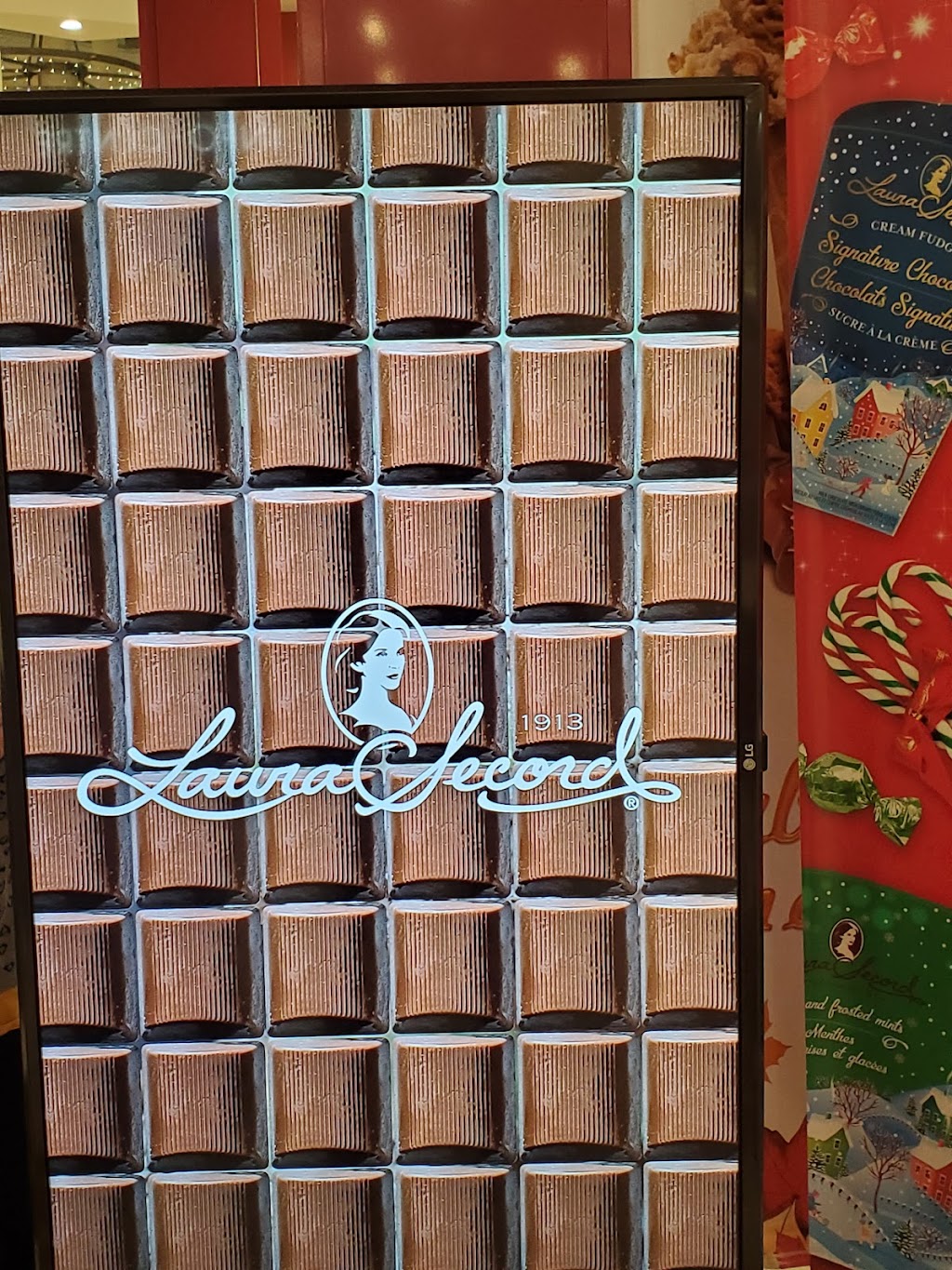 Laura Secord | Place Rosemere, 401 Boul Labelle, Rosemère, QC J7A 3T2, Canada | Phone: (450) 437-3363