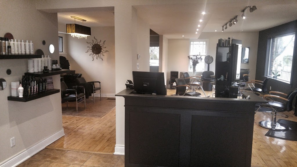 Crehairtif - Doreen C. Hair Artistry | 2531 Main St, London, ON N6P 1R2, Canada | Phone: (519) 652-2410