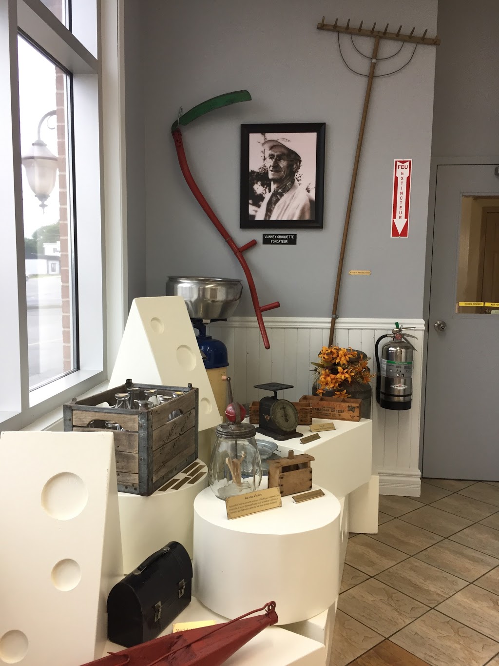 Fromagerie La Chaudière | 3226 Rue Laval, Lac-Mégantic, QC G6B 1A4, Canada | Phone: (800) 667-4330