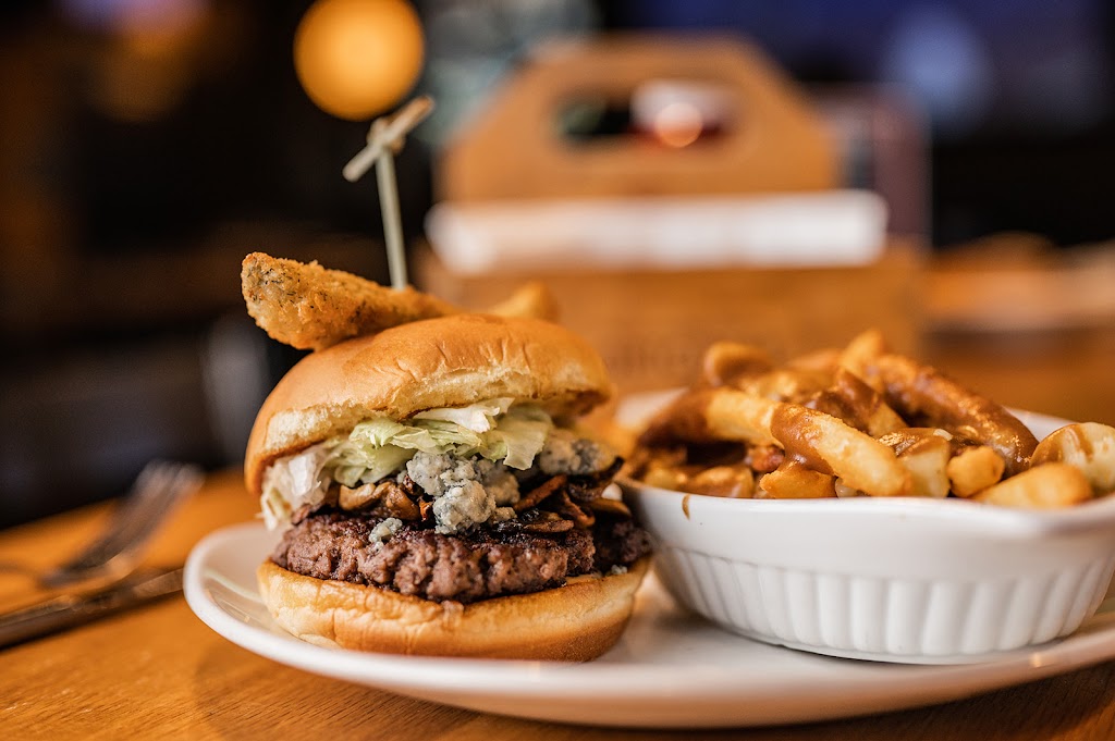 Pops Taphouse & Grill South | 1516 9 Ave S, Lethbridge, AB T1J 1V8, Canada | Phone: (403) 327-0068