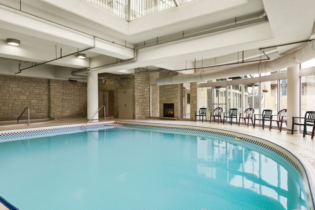 The Falls Hotel and Inn | 5657 Victoria Ave, Niagara Falls, ON L2G 3L5, Canada | Phone: (905) 356-2461