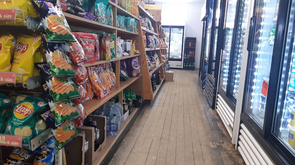 Strawsons General Store | 9 State Ave, Fort Assiniboine, AB T0G 1A0, Canada | Phone: (780) 584-3730