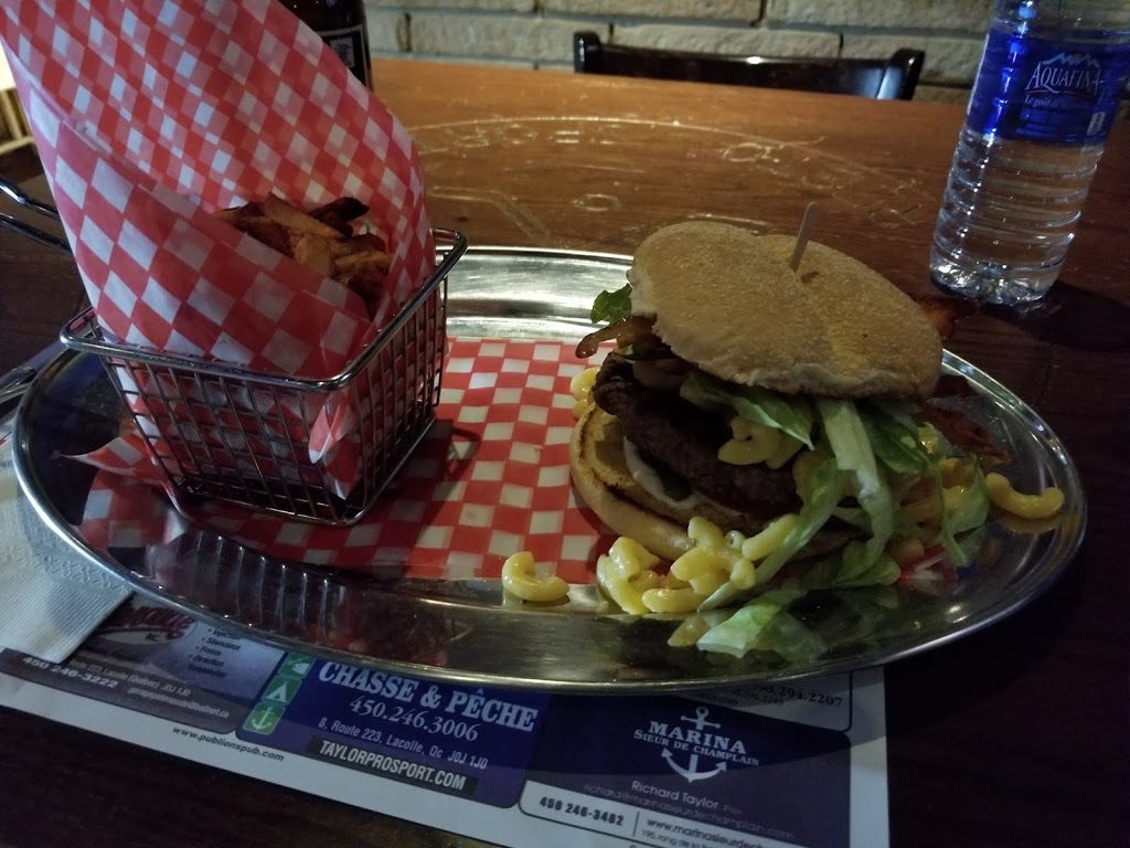 Brasserie Du Mail | 8-10 Rue du Mail, Lacolle, QC J0J 1J0, Canada | Phone: (450) 246-2826