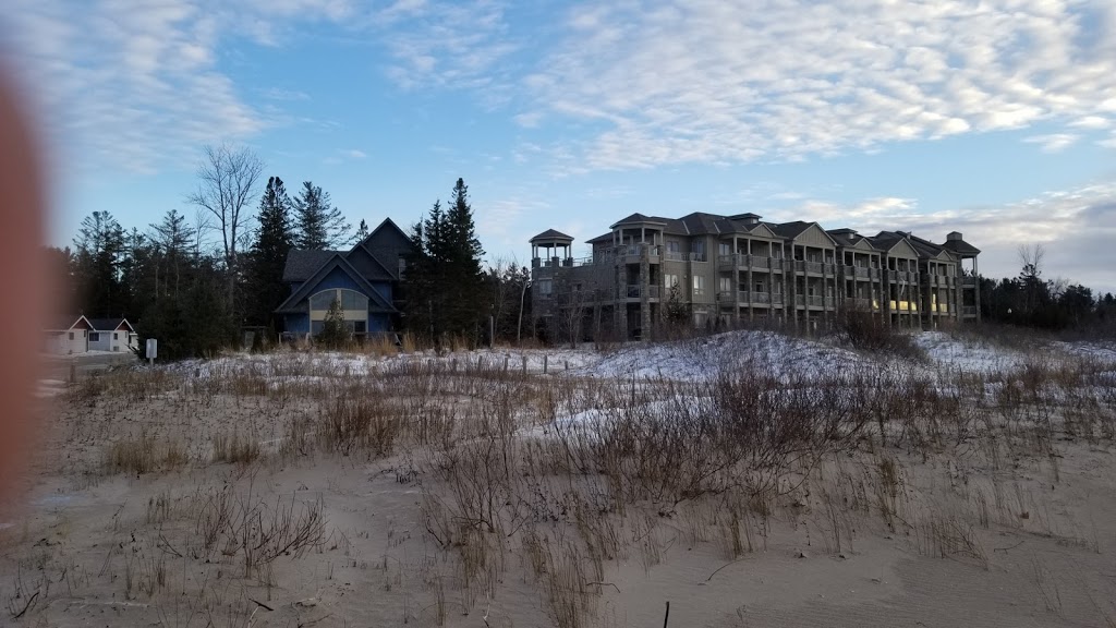 Aqua | 400 Coastline Dr, Wasaga Beach, ON L9Z 2R6, Canada | Phone: (905) 330-3610