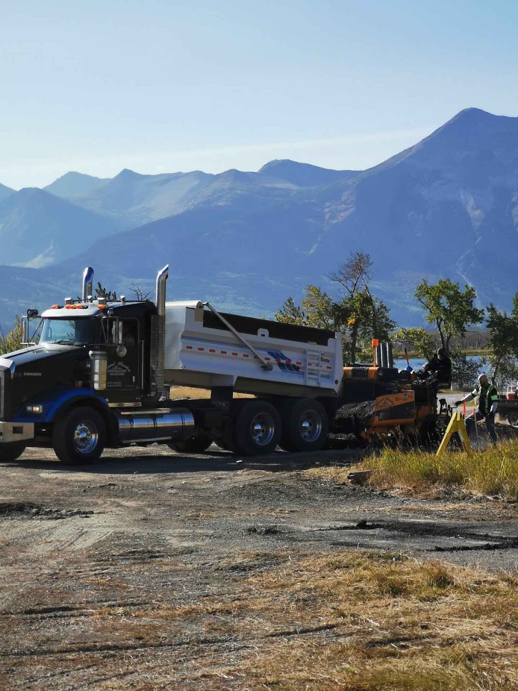 Ground Breakers Construction | Lethbridge county, Lethbridge County, AB T1M 1M8, Canada | Phone: (403) 345-5513