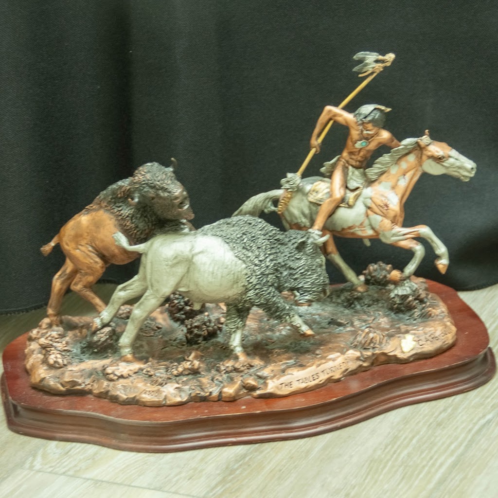 Divine Consignment and Stellar Finds | 100 The East Mall Unit 8, Etobicoke, ON M8Z 5X2, Canada | Phone: (416) 251-6320