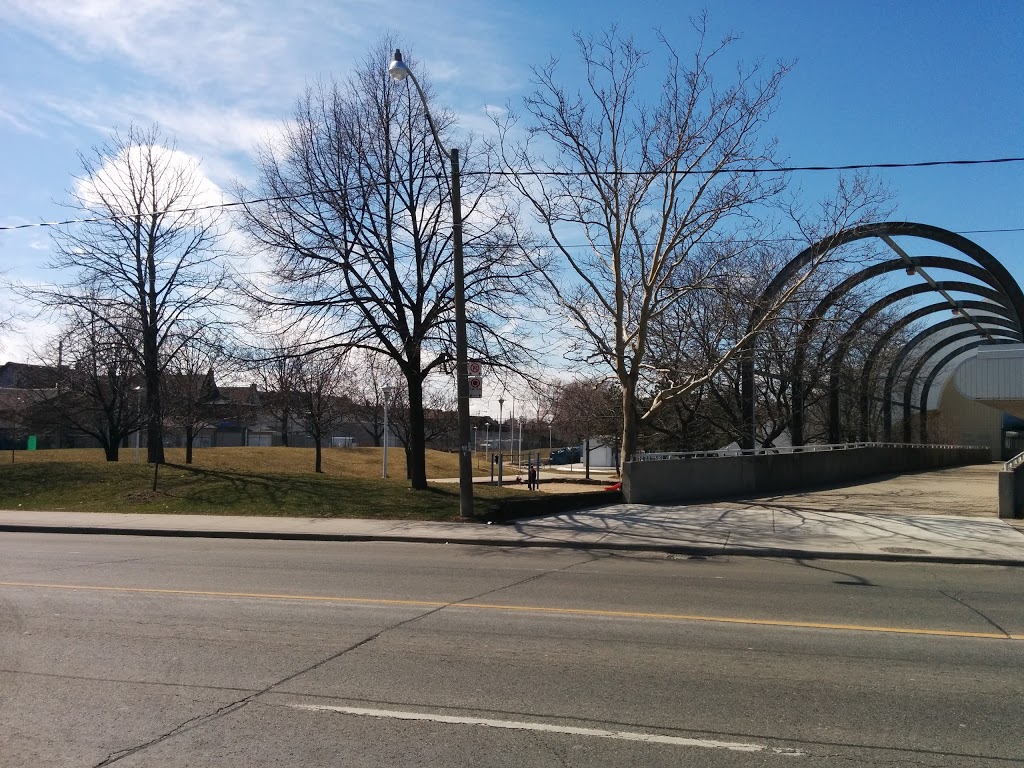 Wallace Emerson Park | 1260 Dufferin St, Toronto, ON M6H 4C3, Canada | Phone: (416) 338-4386