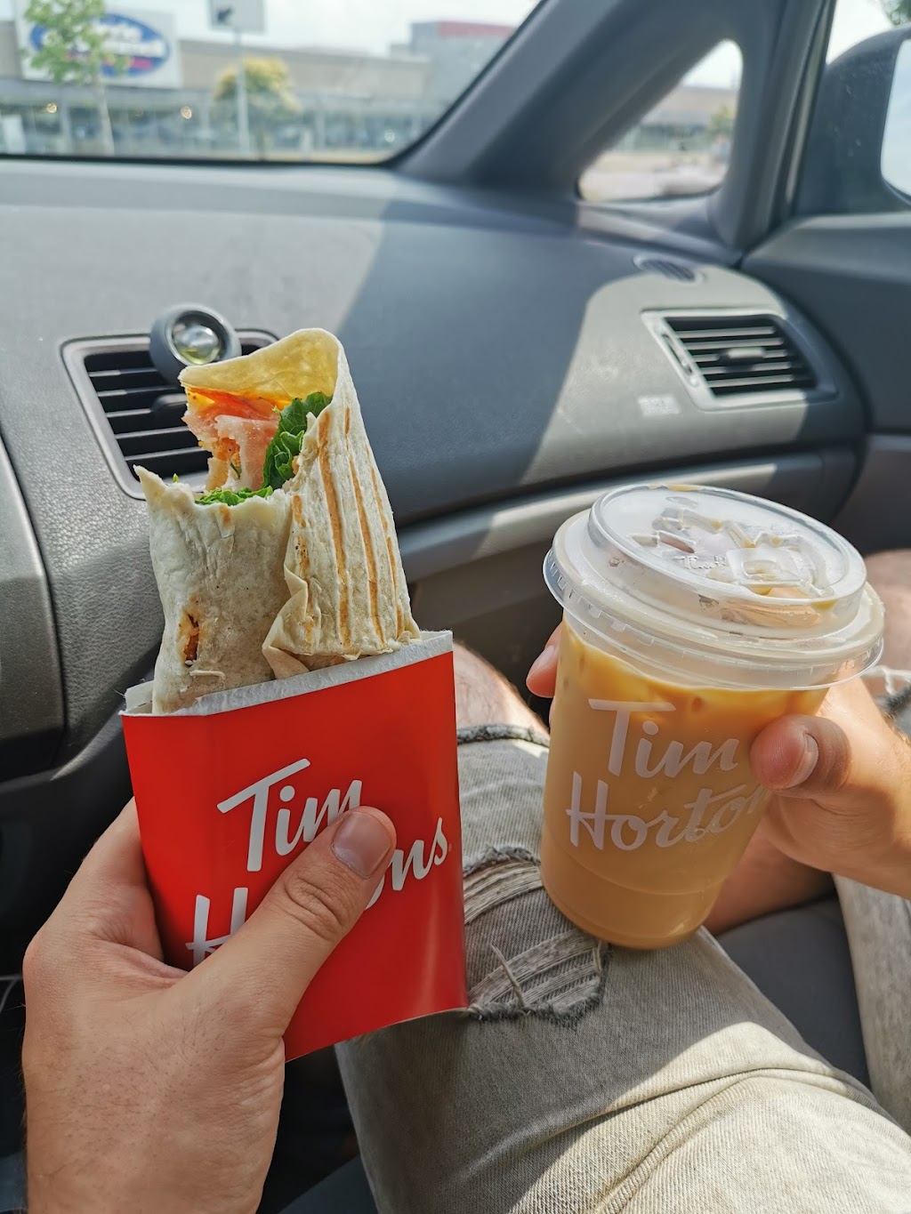 Tim Hortons | 1340 Boul. le Corbusier Local C2, Laval, QC H7N 6J5, Canada | Phone: (450) 688-2663