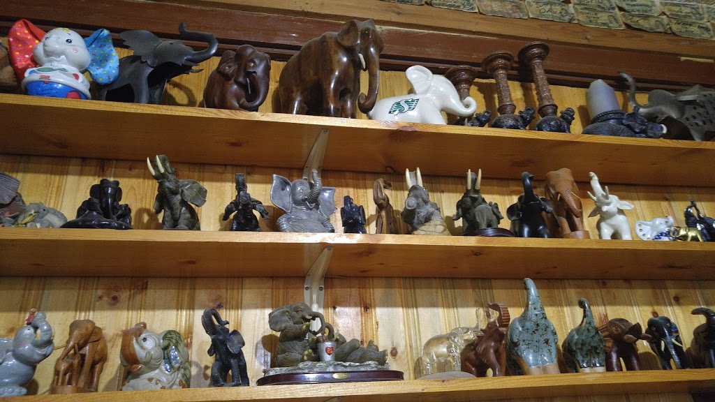 Aylesbury Hotel | 320 Main St, Aylesbury, SK S0G 0B0, Canada | Phone: (306) 734-2928