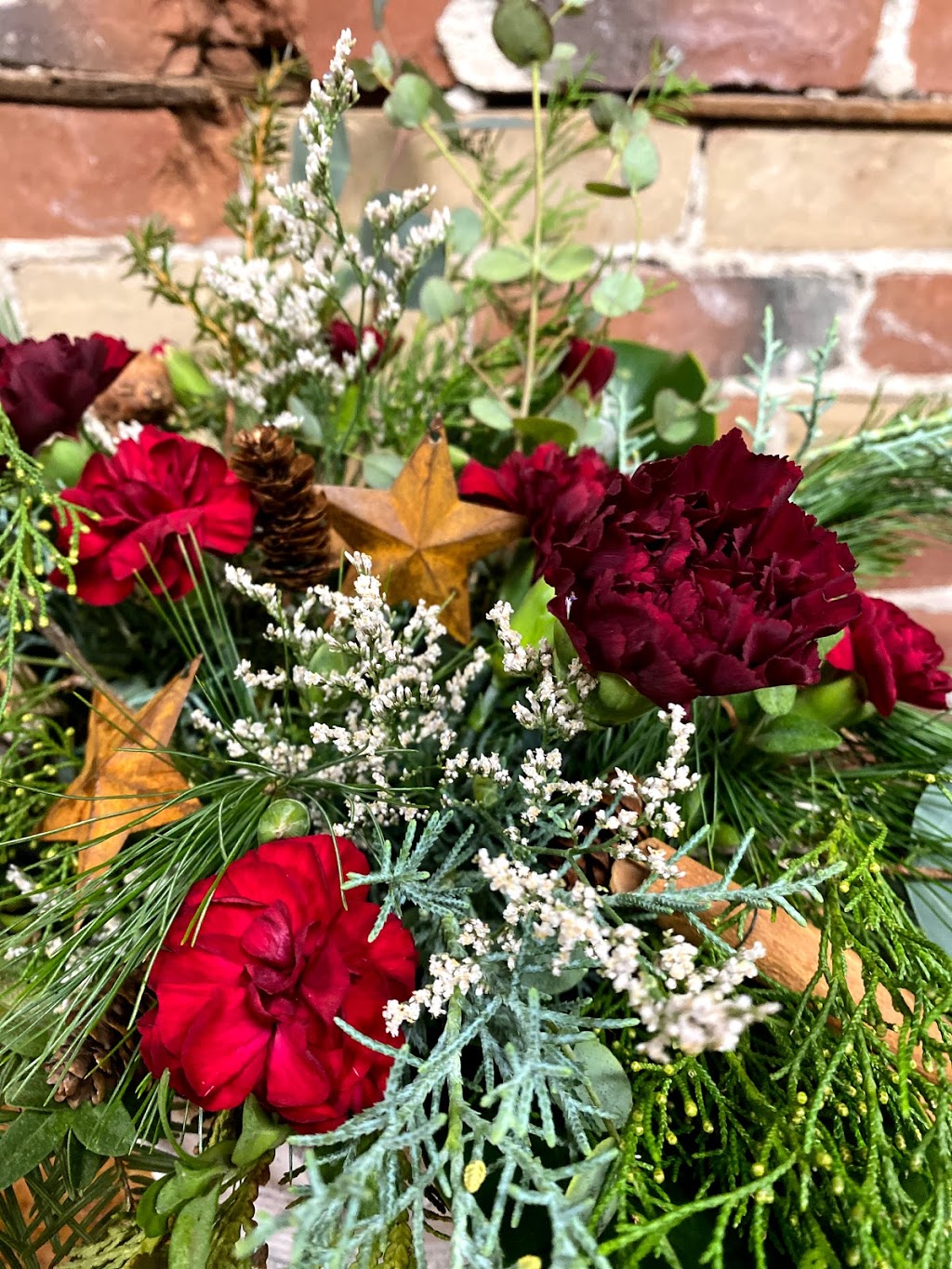 Wild Little Roses | 11 Perth St, Brockville, ON K6V 5B9, Canada | Phone: (613) 809-7098