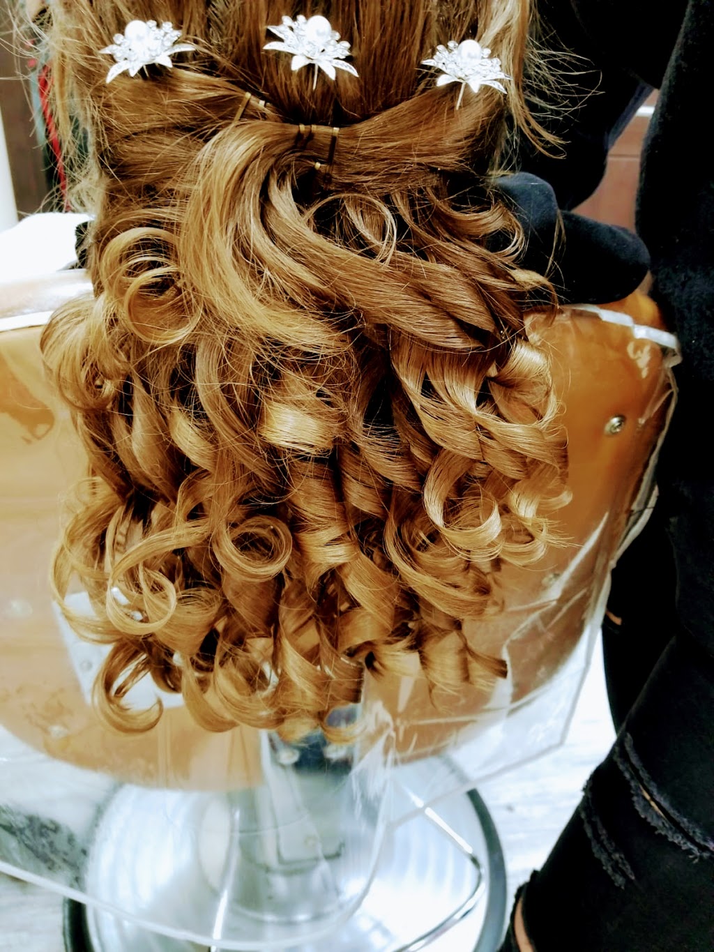 Mahek Beauty Salon | 2656 Islington Ave, Etobicoke, ON M9V 2X5, Canada | Phone: (416) 748-7574