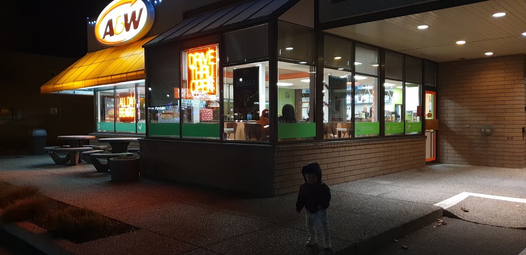 A&W Canada | 3140 Lakeshore Rd, Kelowna, BC V1W 3T1, Canada | Phone: (250) 762-6151
