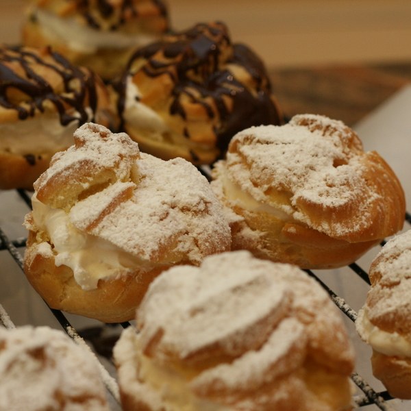 Levendale Pastry & Deli | 22 Levendale Rd, Richmond Hill, ON L4C 4H2, Canada | Phone: (905) 737-7673