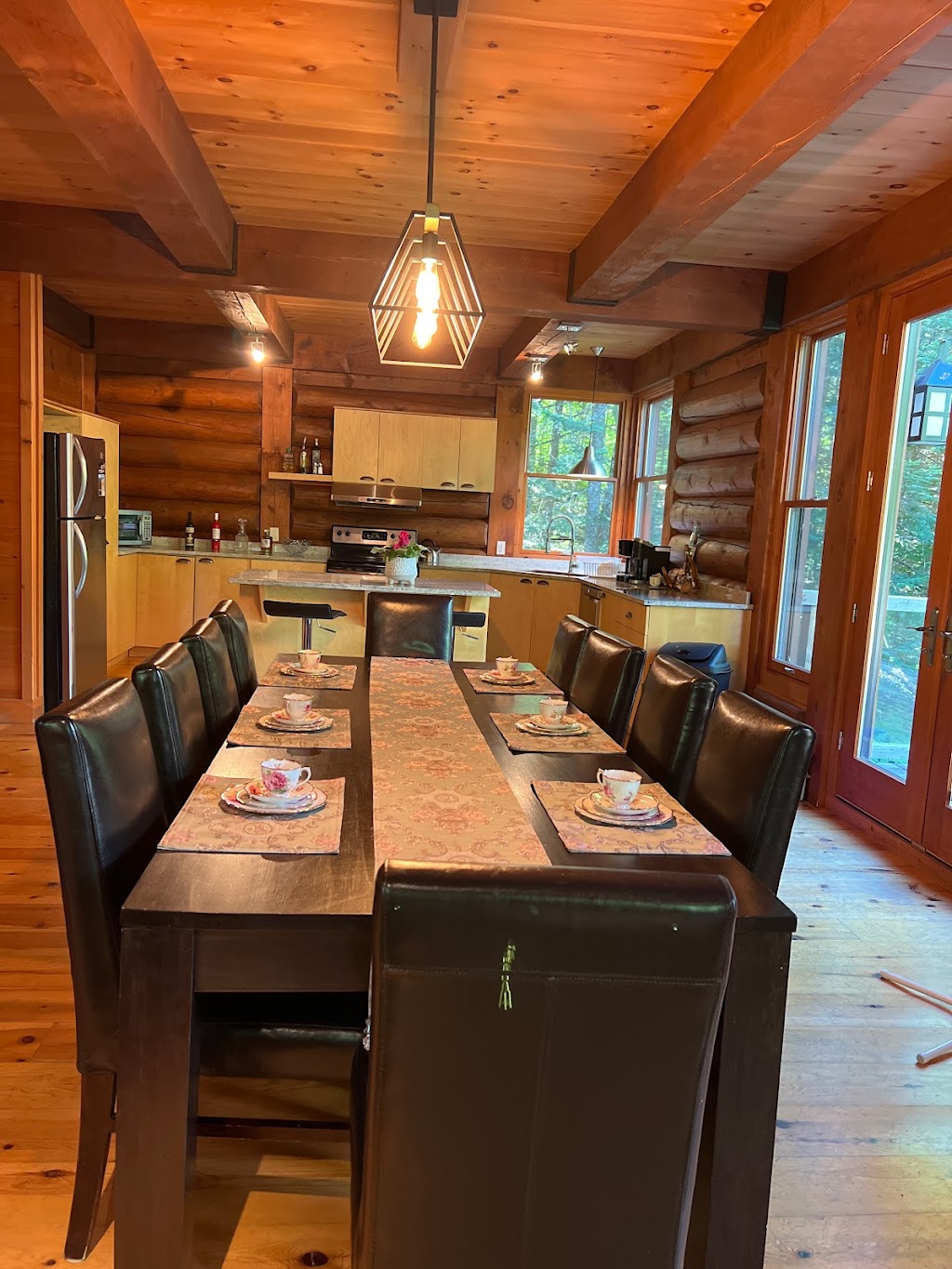 chalet #212 | 139 Chem. de la Fraternité, Lac-Supérieur, QC J0T 1P0, Canada | Phone: (888) 251-5138
