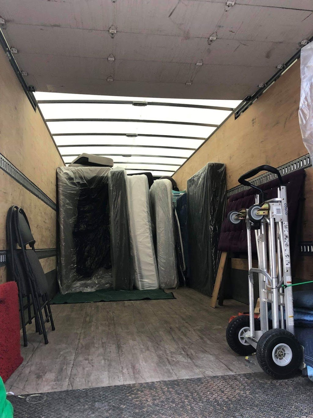 YourMove Ottawa | 15 Oak Grove St, Ottawa, ON K2G 6R4, Canada | Phone: (613) 854-6667