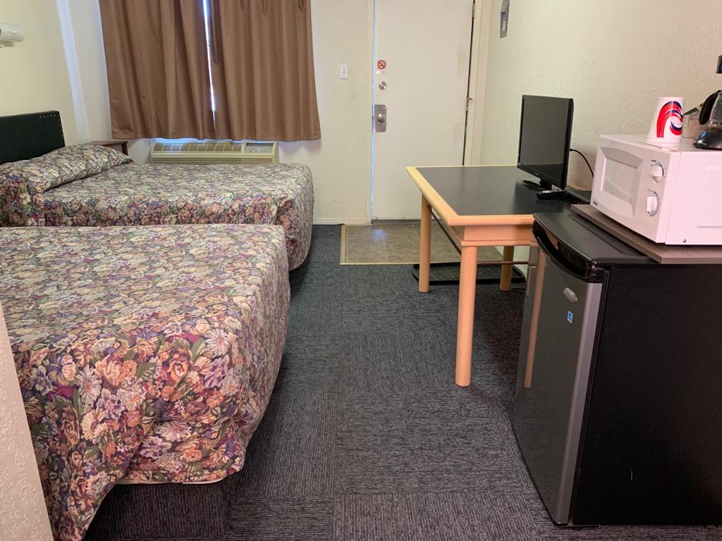 Grey Goose Motel | 4316 48 Ave, Castor, AB T0C 0X0, Canada | Phone: (403) 882-3444